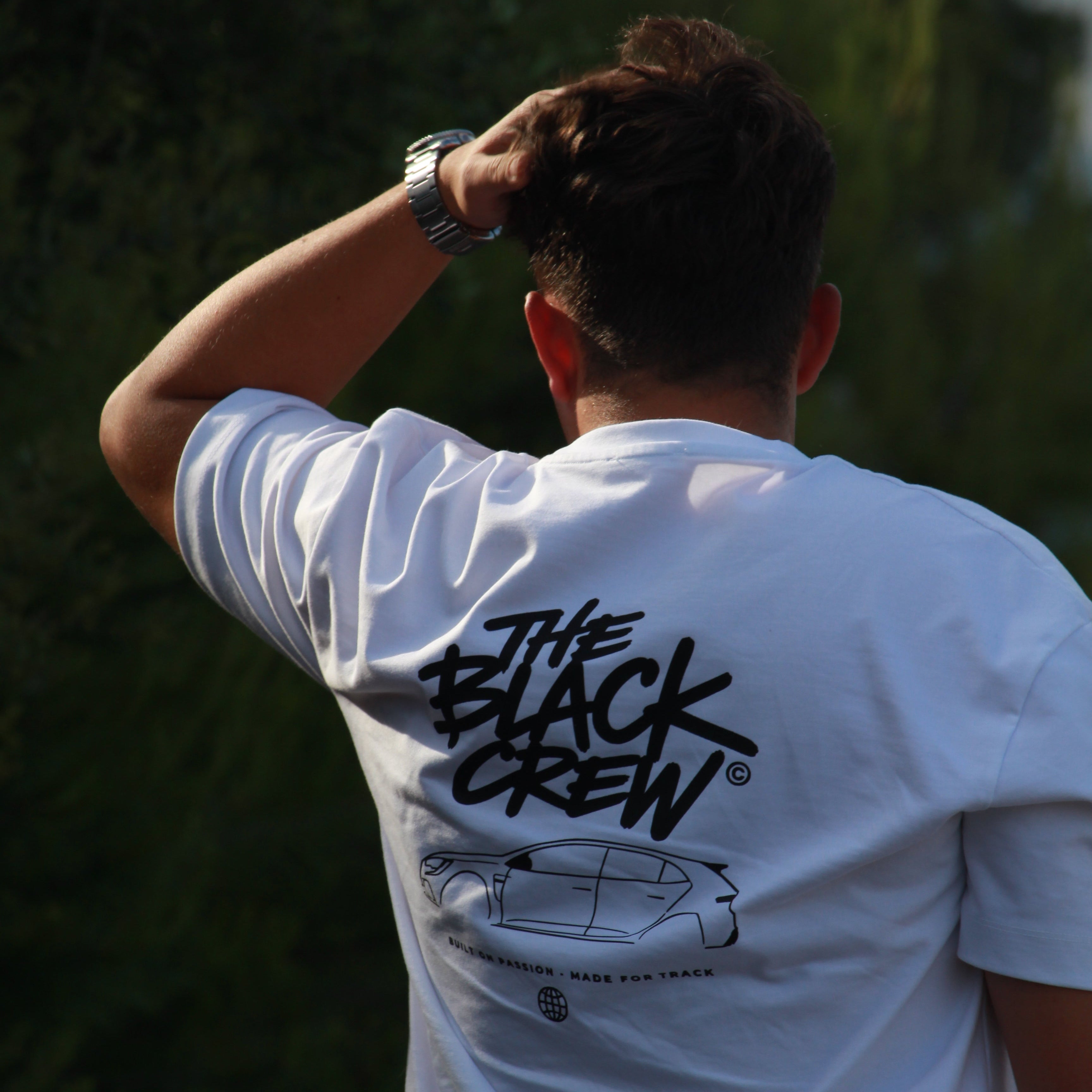Camiseta The Black Crew Personalizable – Silueta de Coche Custom | Edición Blanco y Negro